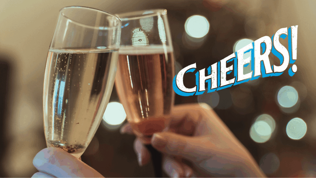 लोग गिलास उठाकर Cheers कह रहे हैं – एक सामाजिक परंपरा”